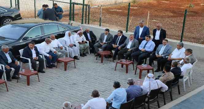 Vali Ayhan kırsaldaki vatandaşlarla bir araya geldi