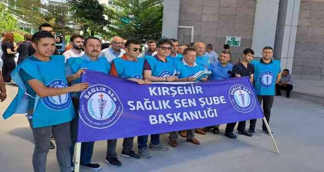Kırşehir’de sağlık çalışanları doktor ölümüne tepki gösterdi