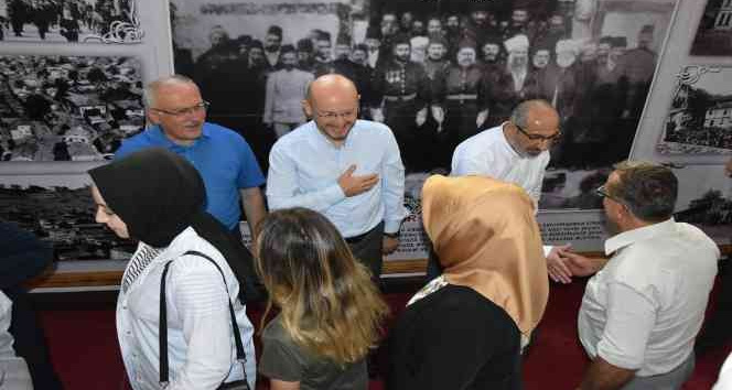 Başkan Özcan belediye personeli ile bayramlaştı