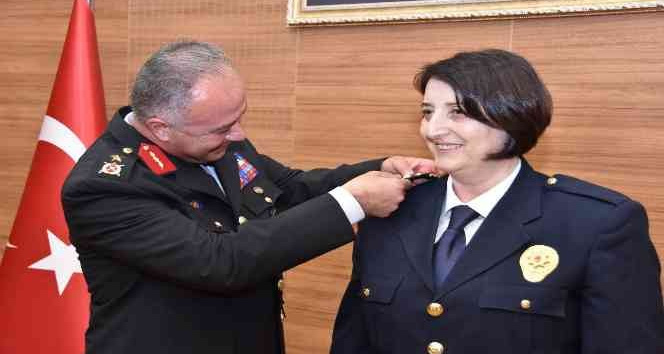 Emniyette rütbe terfi töreni