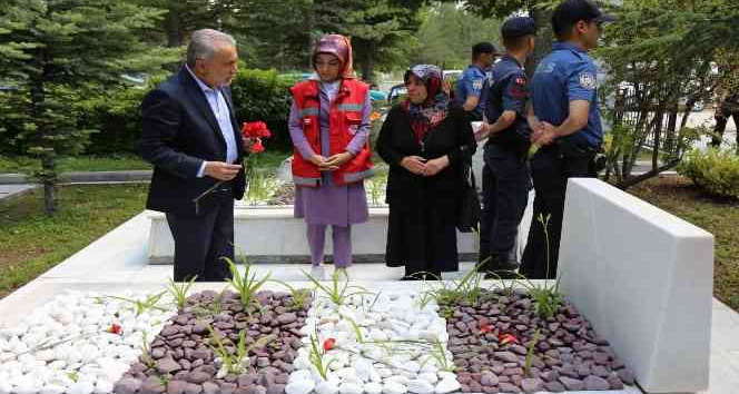 Yozgat’ta Kurban Bayramı arefesinde şehitlik ziyaret edildi