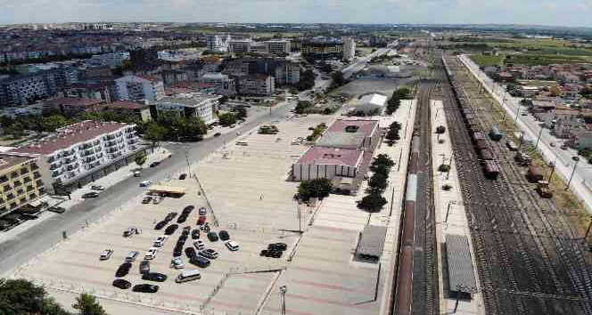 Gurbetçiler, bin 400 kilometrelik ‘sıla’ yolculuğunda arabalı treni tercih ediyor