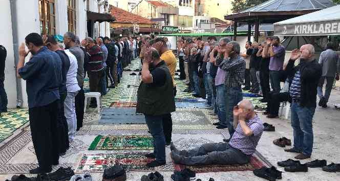 Kırklareli’nde bayram namazı coşkuyla eda edildi