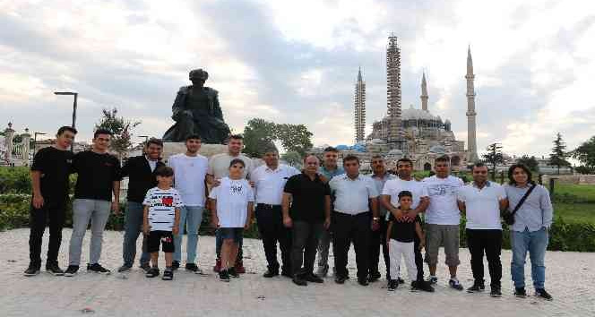 Edirne’de bayram namazı coşkusu