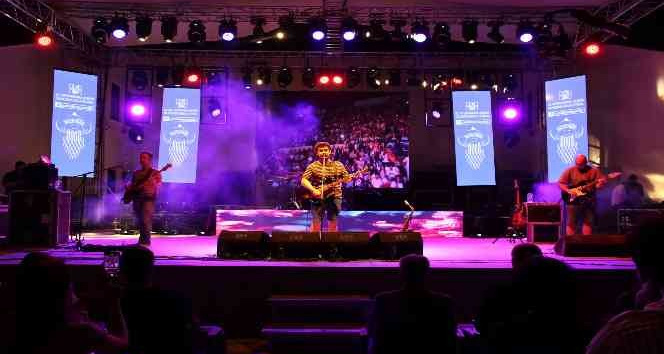 Pinhani’den Akşehir’de konser