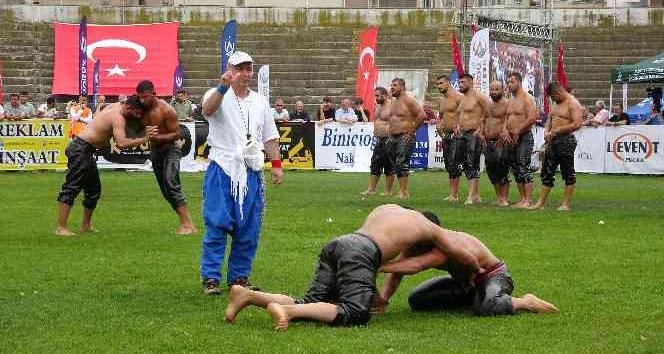 Ordu’da düzenlenen yağlı güreşler finalinde başpehlivan Hasan Cengiz oldu