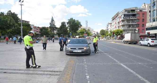 Uşak’ta bin 638 sürücüye para cezası