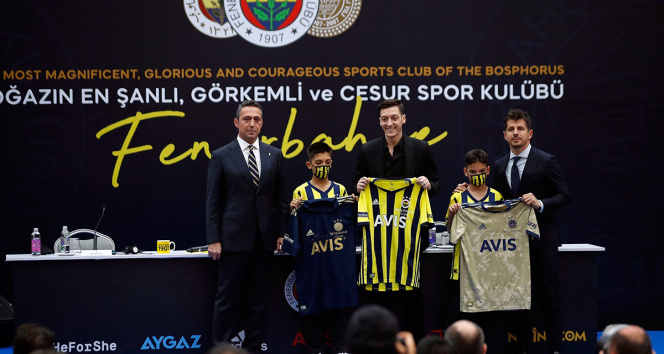 Mesut Özil, Başakşehirle anlaştı
