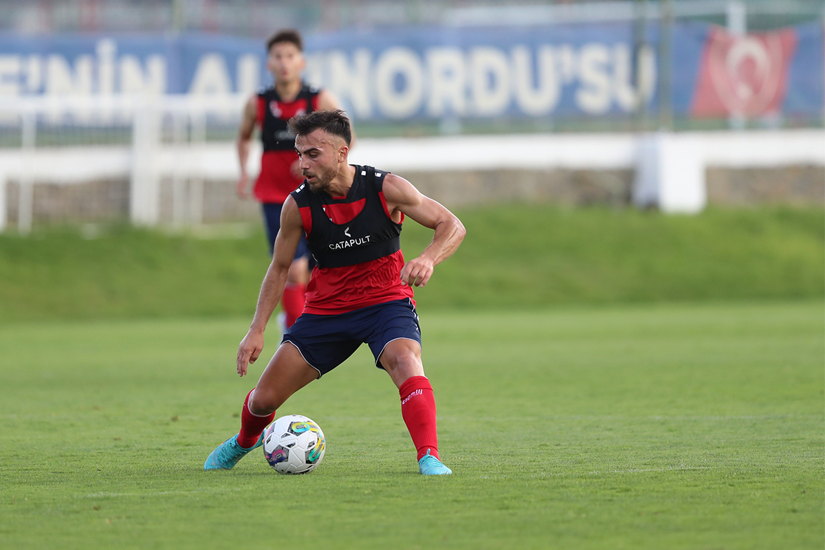 Şeref Özcan: 'Kuruluşumuzun 100. yılında Süper Lig istiyoruz'