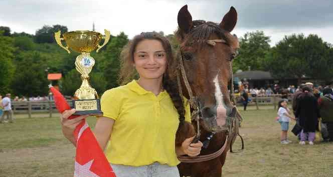 Ordu’da atlar kıyasıya yarıştı