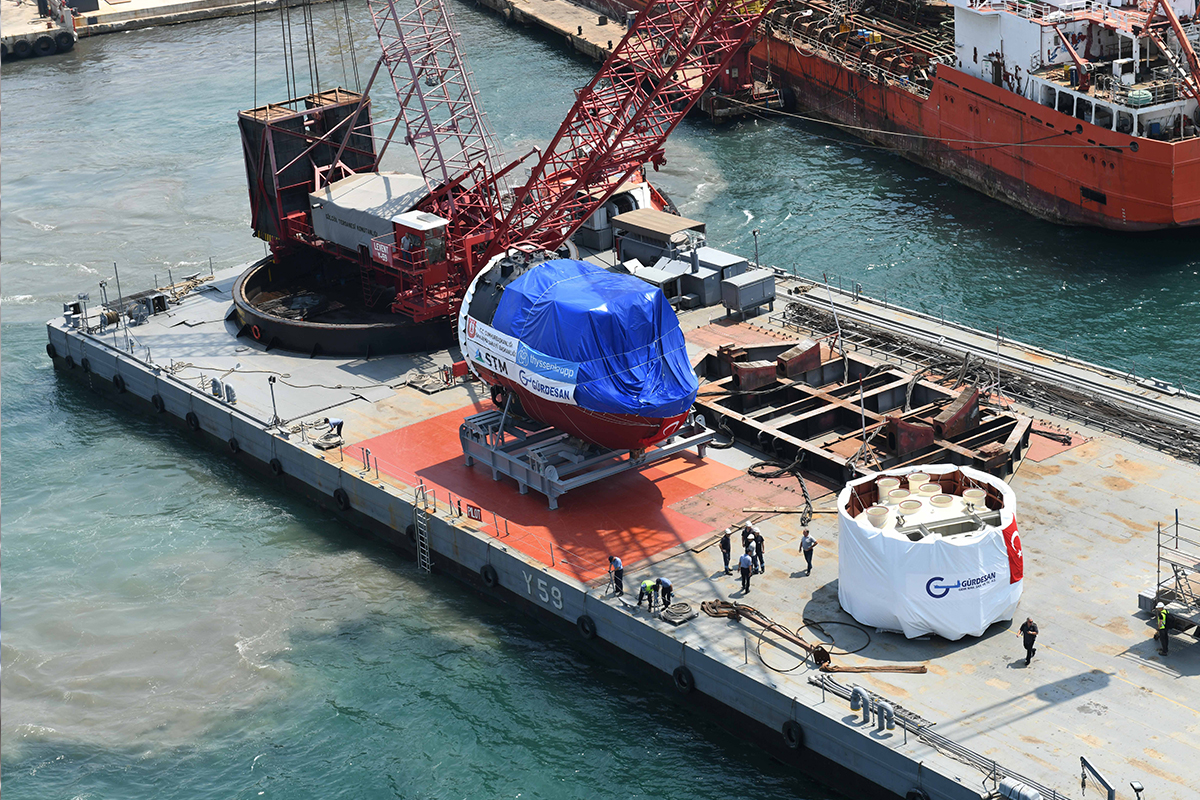 Reis Sınıfı denizaltılara yeni 'Section50' teslimatı