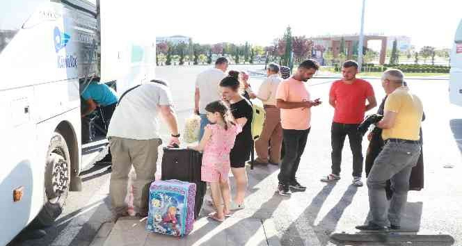Bayram tatilinin ardından otogarda dönüş yoğunluğu