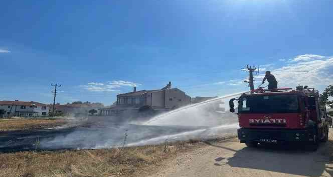 Çanakkale’de çocukların attığı torpil yangın çıkardı