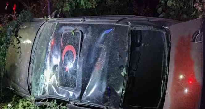 Devrilen otomobilin sürücüsü hayatını kaybetti