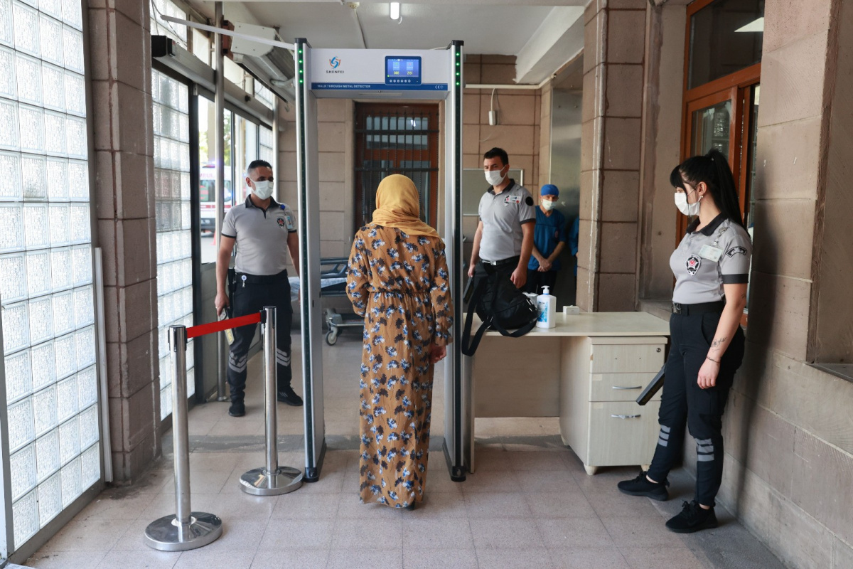 Türkiye genelinde hastane girişlerine güvenlik sistemi kurulacak