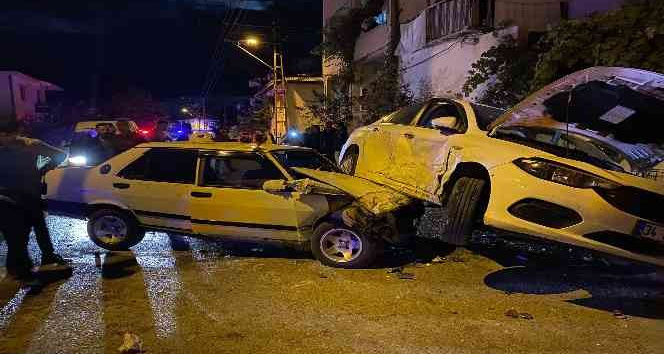 Tokat’ta iki otomobil çarpıştı: 4 yaralı