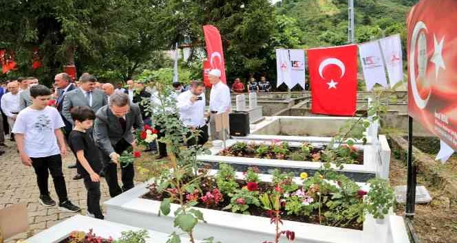 15 Temmuz şehidi kabri başında anıldı