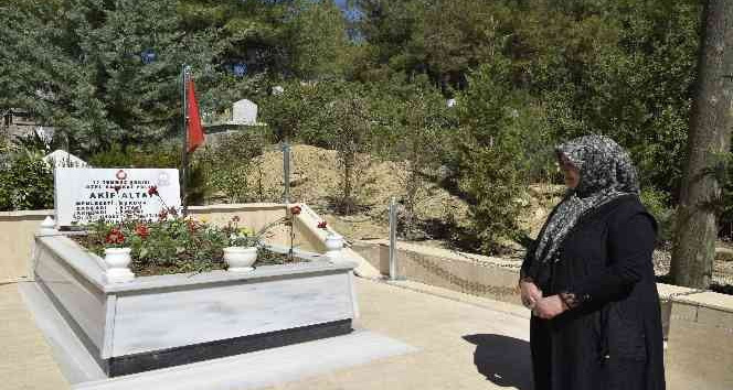 15 Temmuz şehidi Akif Altay mezarı başında anıldı