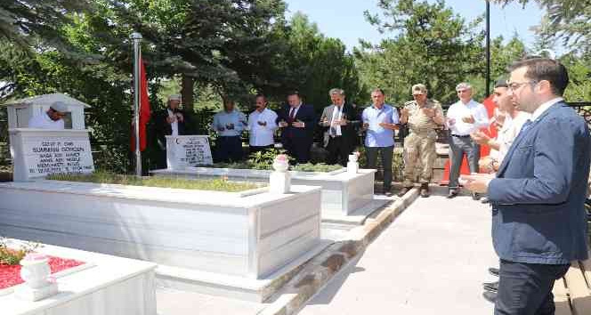 Ahlat’ta şehitlik ziyaret edildi
