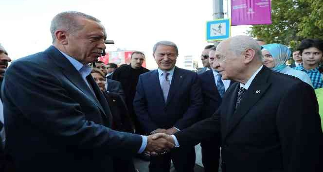 Cumhurbaşkanı Erdoğan: “15 Temmuz gecesi gördük ki son sözü top tüfek değil, iman, yürek, inanç belirler”