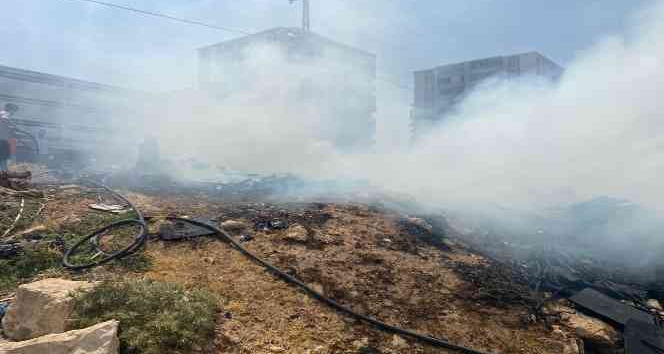 Siirt’te tandırdan çıkan kıvılcımlar yangına neden oldu
