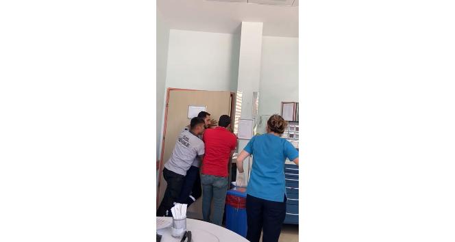 Fahrettin Koca duyurdu, sağlık çalışanlarına bıçaklı saldırgan zanlı tutuklandı