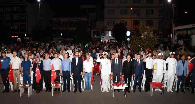 Türkiye aşkına Altınova tek yürek