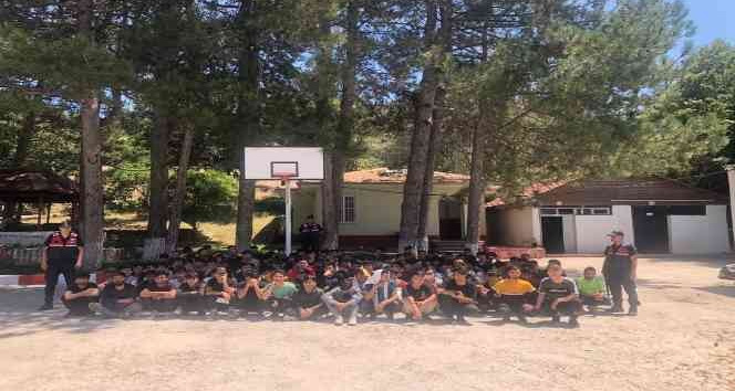Kırklareli’nde 123 kaçak göçmen yakalandı, 6 organizatör tutuklandı
