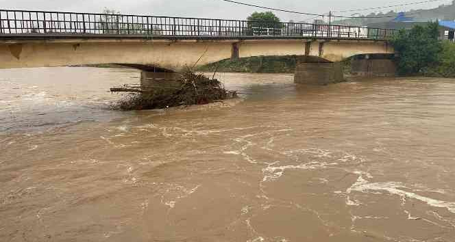 Ordu’da aşırı yağışlar sel ve taşkınlara dönüştü