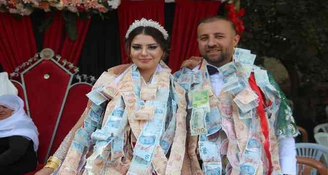 120 hanelik köyün nüfusu genç çiftin düğününde 3 bin oldu