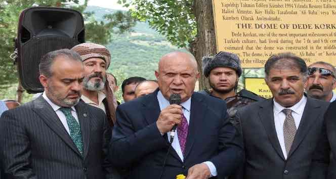 Bayburt Dede Korkut Uluslararası Kültür ve Sanat Şöleni renkli görüntülerle başladı