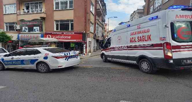 Motosikletin çarptığı yaşlı kadın yaralandı