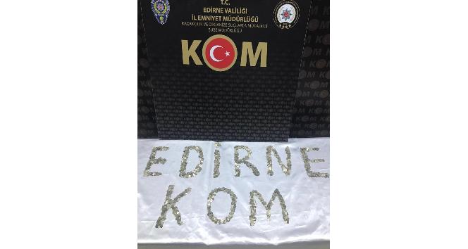 Elindeki siyah çanta ele verdi: Sikke ve objelerle kaçarken yakalandı