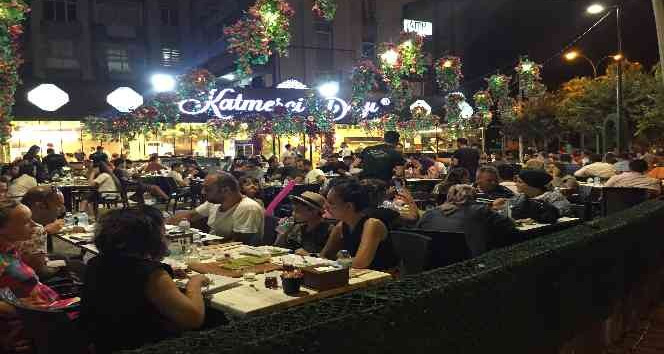 Tatlı videosu Tarkan’ın “Geççek” klibini ikiye katladı