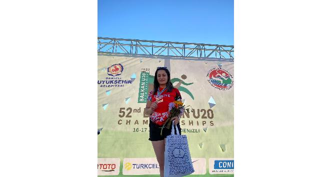 Bursa Büyükşehir Belediyesporlu Arzu Atlı Balkan üçüncüsü oldu