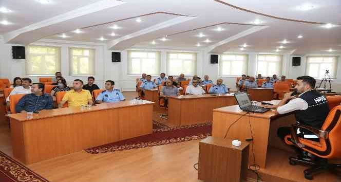 Karaman’da belediye personeline uyuşturucu ve madde bağımlılığı semineri