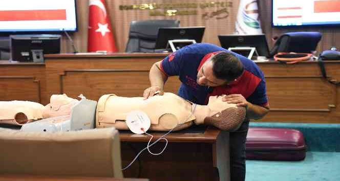 Belediye personellerine ilk yardım eğitimi verildi