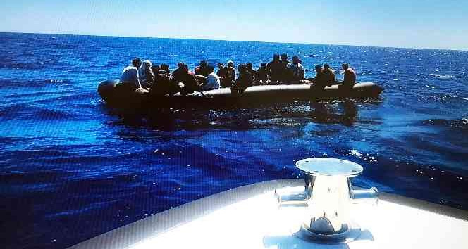 Marmaris’te 24 düzensiz göçmen kurtarıldı