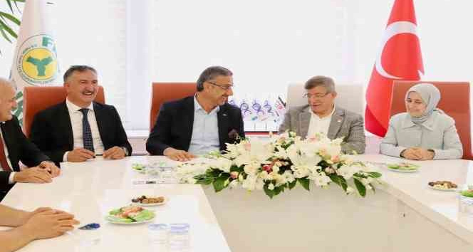 Davutoğlu’ndan FİSKOBİRLİK’e ziyaret