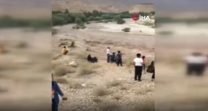 İranda sel felaketi: 5 ölü, 12 yaralı