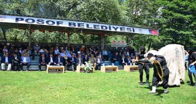 Ardahan’da aşıklar şöleninden renkli görüntüler