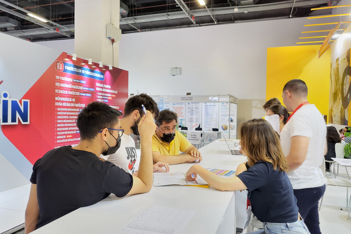 Öğrencilerden tercih ve tanıtım günlerinde Atlas Üniversitesi'ne yoğun ilgi