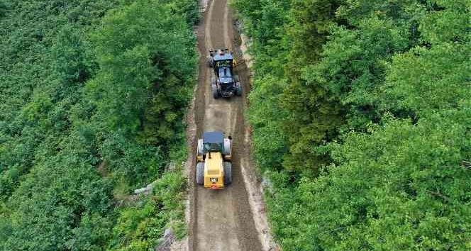 Kırsal mahallelerde yol çalışmaları devam ediyor