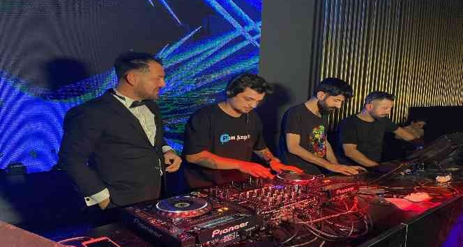 İstanbul’da görkemli açılış