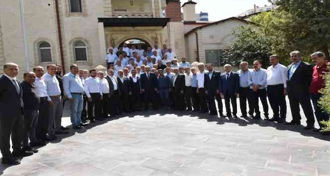 Vali Canalp, Sason muhtarlarını ağırladı