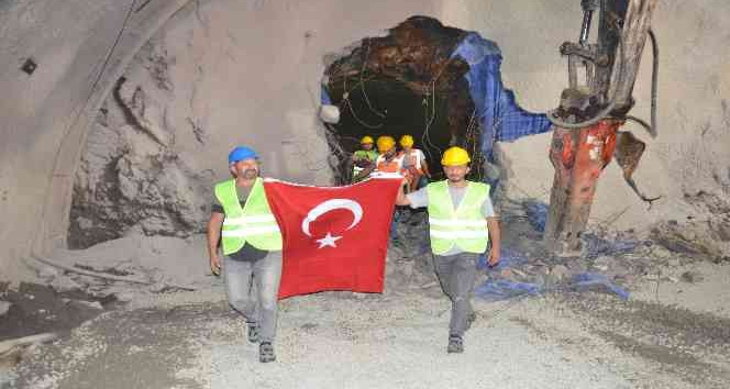 6,2 milyar TL’lik yol projesinin tünelinde ışık göründü