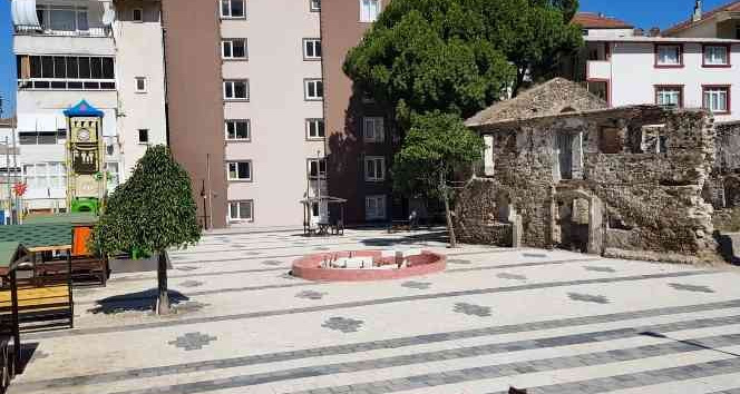 Başkan Temel, “Esenköy’ün artık bir meydanı var”