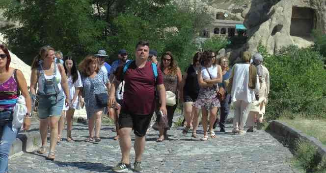 Kapadokya’da turizmciler pandemi kısıtlamalarına dönmek istemiyor