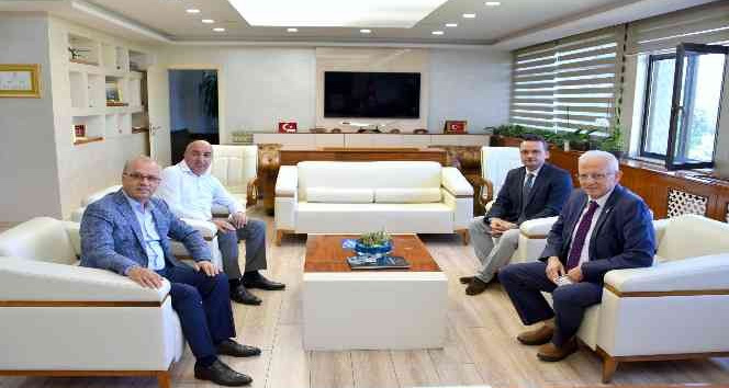 Başkan Kayda, İktisat Fakültesi’nin yeni dekanı Koçtürk’ü ağırladı