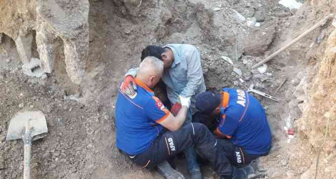 İnşaat temelinde meydana gelen toprak kaymasında 1 işçi yaralandı